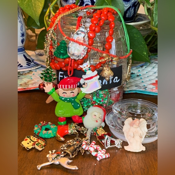 Jewelry - Christmas jewelry jar vintage and new retro‎ fun perfect for advent from Santa